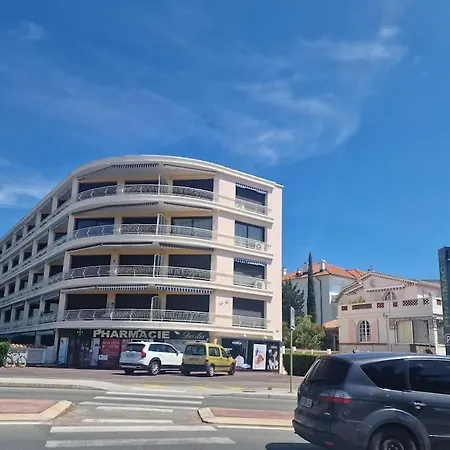 T'es Des Iles Yourhosthelper Apartmán